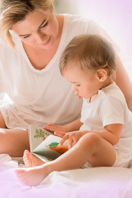 mama-y-niño-leyendo mama-y-niño-leyendo